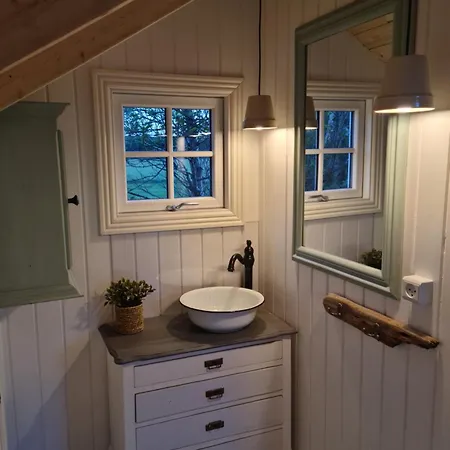 Peaceful Place - Alpaca-Cottage For 2, Beautiful View Holiday home *